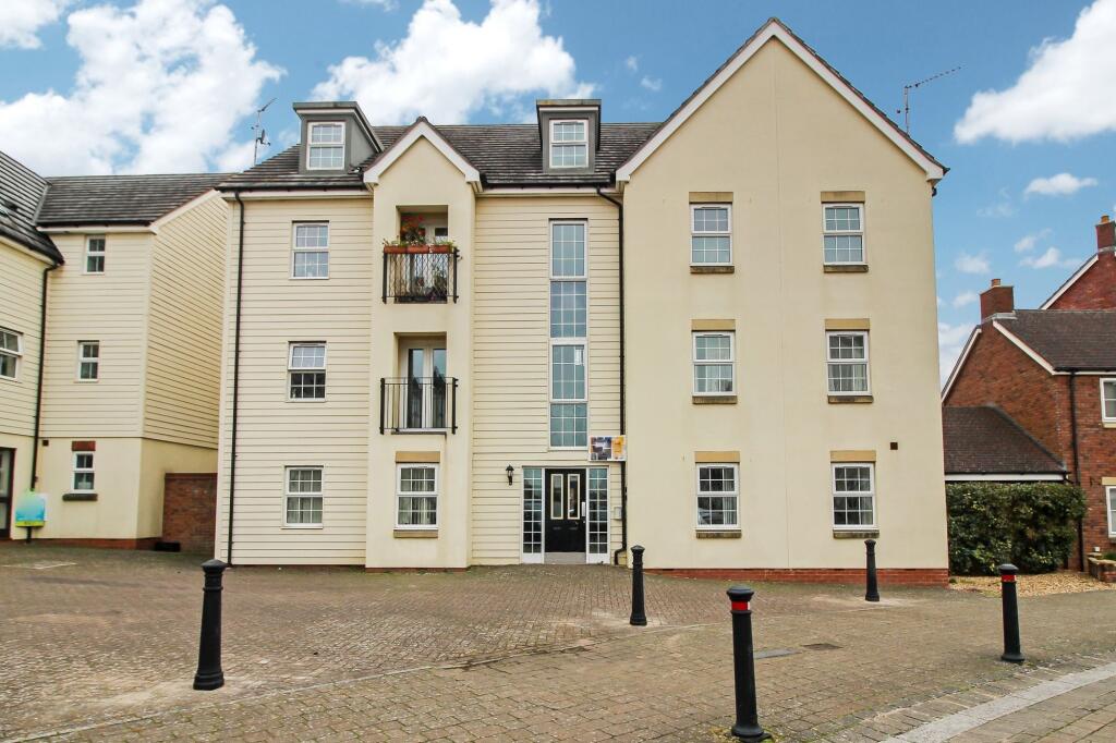 2 bed Apartment for rent in Swindon. From McFarlane Sales & Lettings - Old Town Office - Swindon