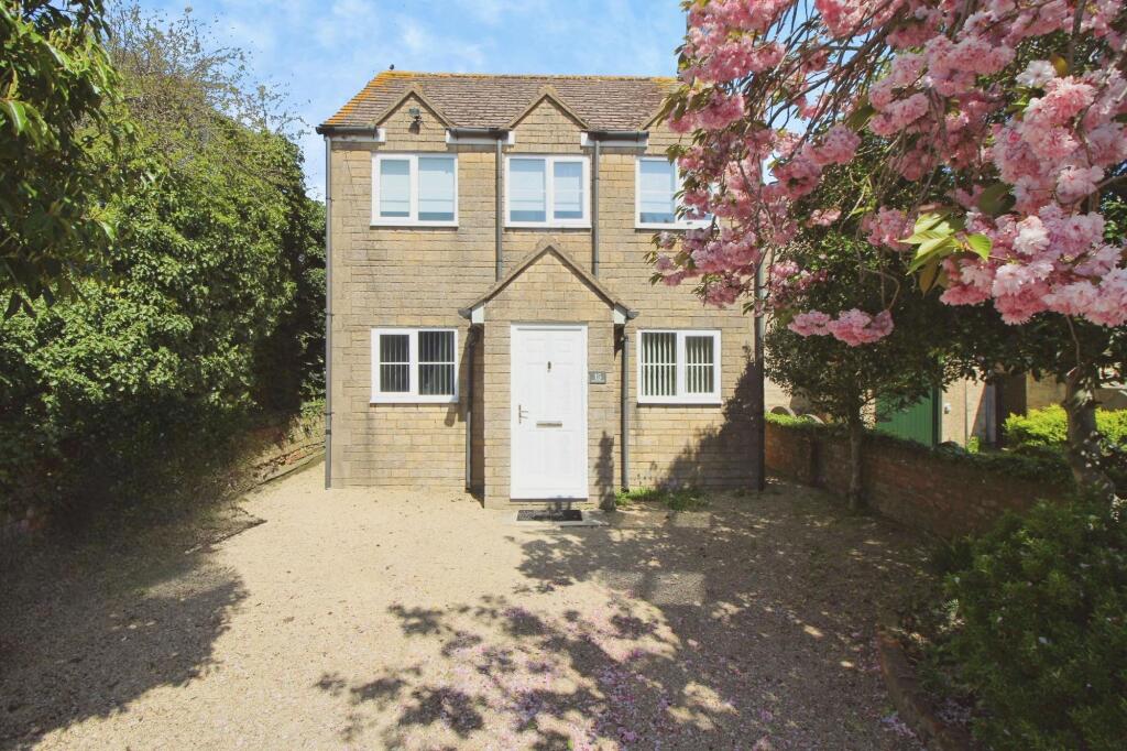 4 bed Detached for rent in Cricklade. From McFarlane Sales & Lettings - Old Town Office - Swindon