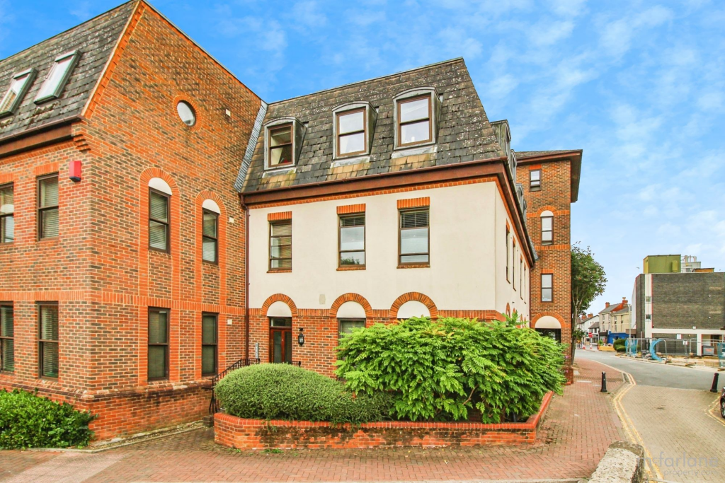1 bed Apartment for rent in Swindon. From McFarlane Sales & Lettings - Old Town Office - Swindon