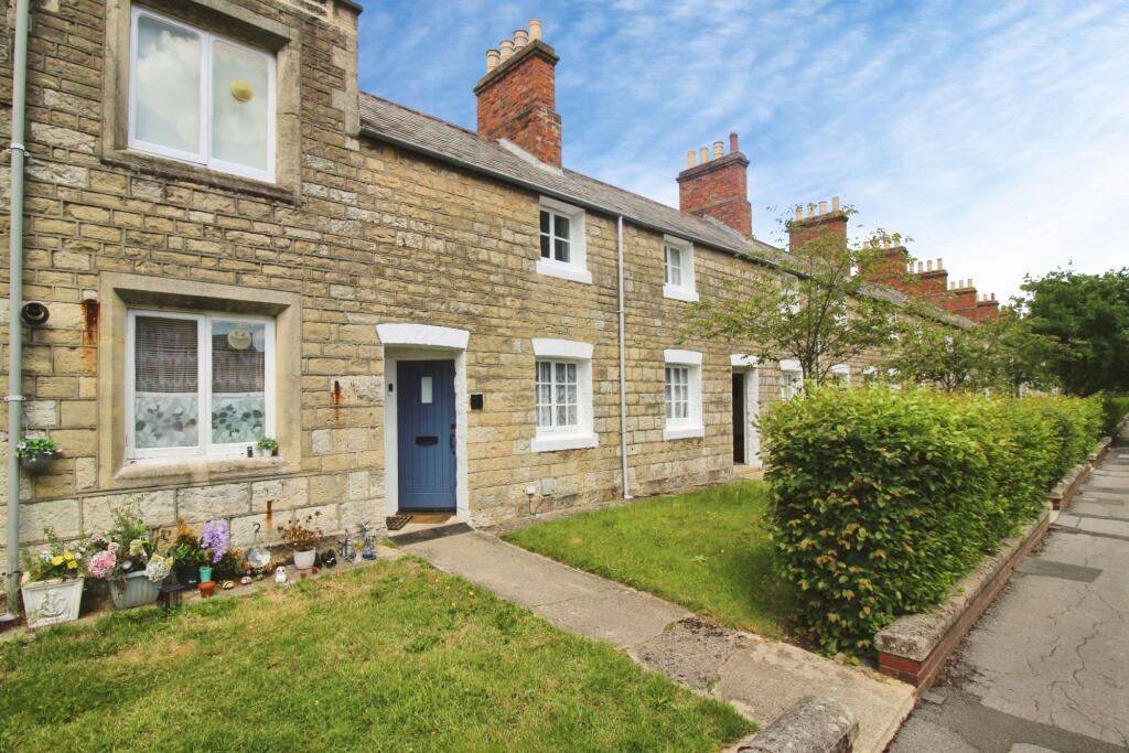 2 bed Mid Terraced House for rent in Swindon. From McFarlane Sales & Lettings - Old Town Office - Swindon