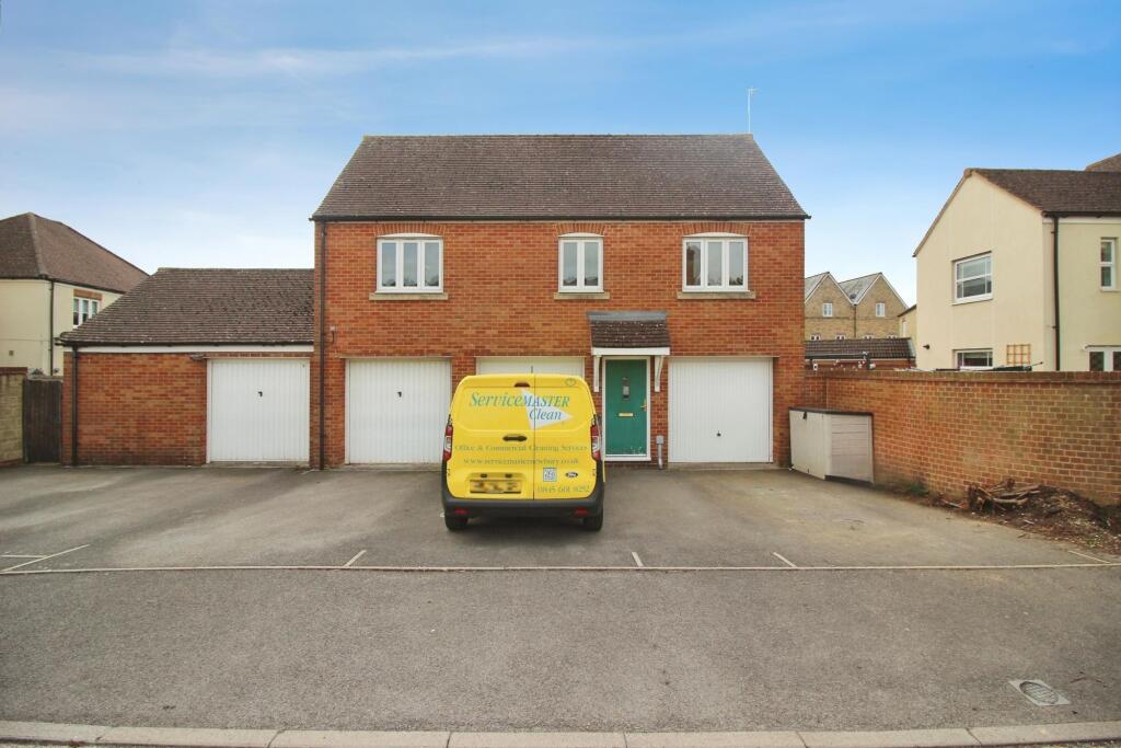 2 bed Coach House for rent in Blunsdon St Andrew. From McFarlane Sales & Lettings - Old Town Office - Swindon