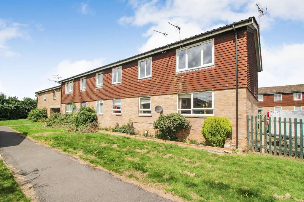 2 bed 1st Floor Flat for rent in Cricklade. From McFarlane Sales & Lettings - Old Town Office - Swindon
