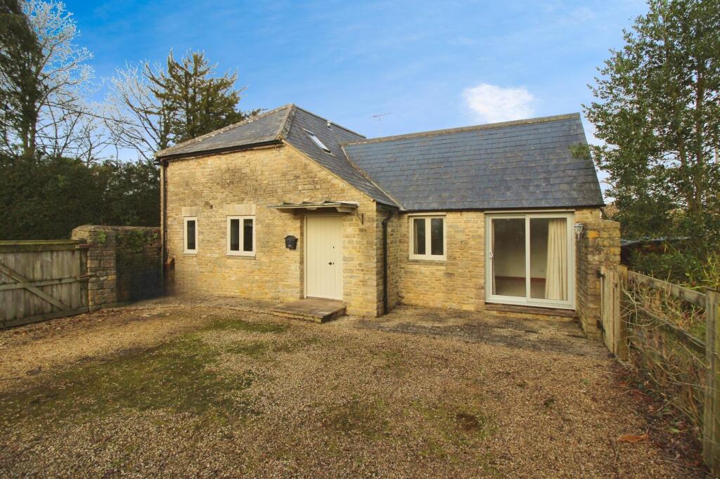 2 bed Cottage for rent in Ashton Keynes. From McFarlane Sales & Lettings - Old Town Office - Swindon
