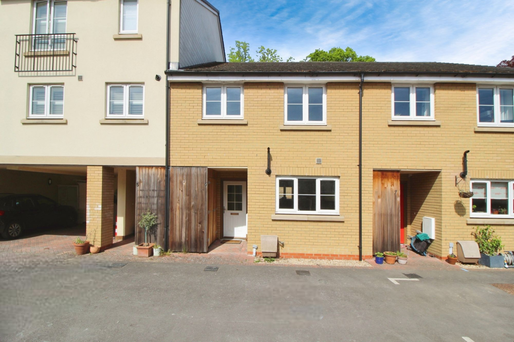 3 bed Mid Terraced House for rent in Malmesbury. From McFarlane Sales & Lettings - Old Town Office - Swindon