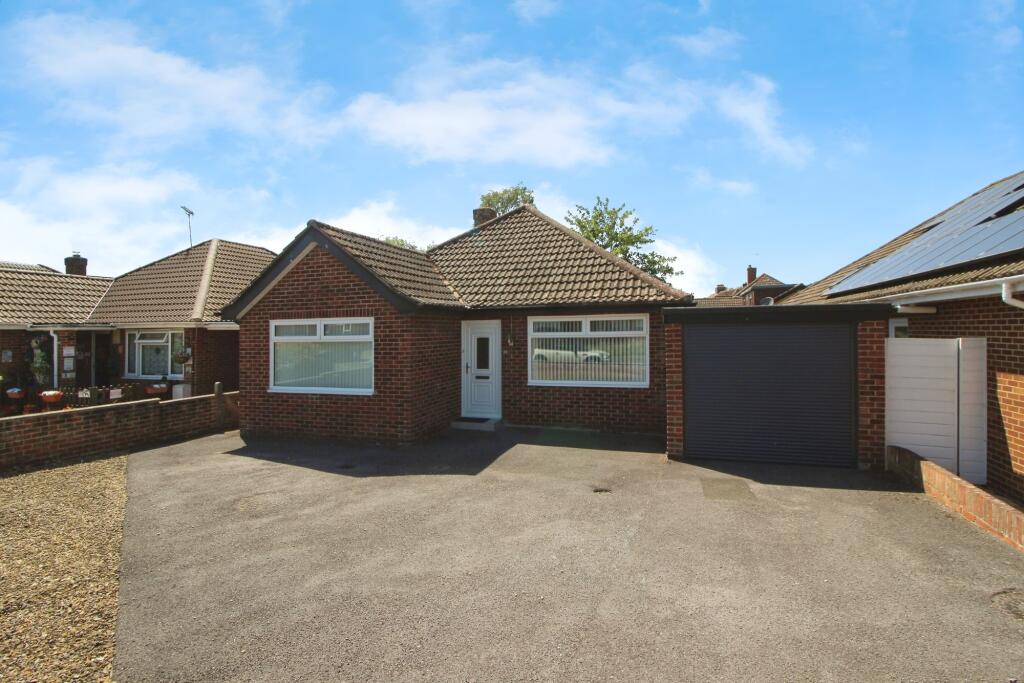 3 bed Detached bungalow for rent in Cricklade. From McFarlane Sales & Lettings - Old Town Office - Swindon