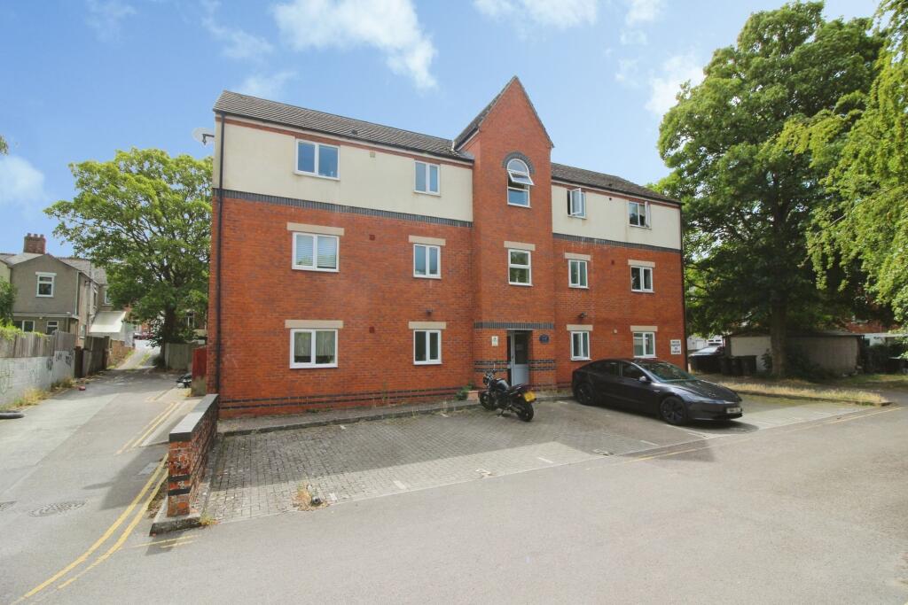 1 bed Apartment for rent in Swindon. From McFarlane Sales & Lettings - Old Town Office - Swindon