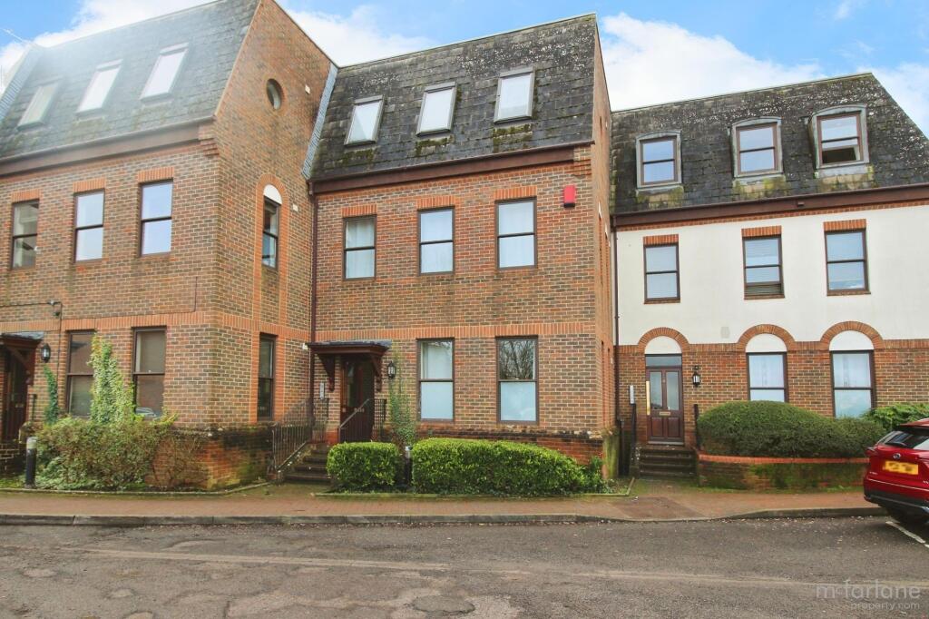 2 bed Apartment for rent in Swindon. From McFarlane Sales & Lettings - Old Town Office - Swindon