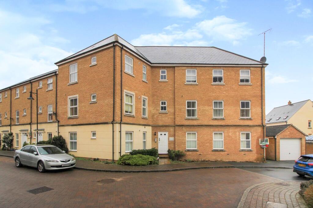 2 bed Apartment for rent in Blunsdon St Andrew. From McFarlane Sales & Lettings - Old Town Office - Swindon