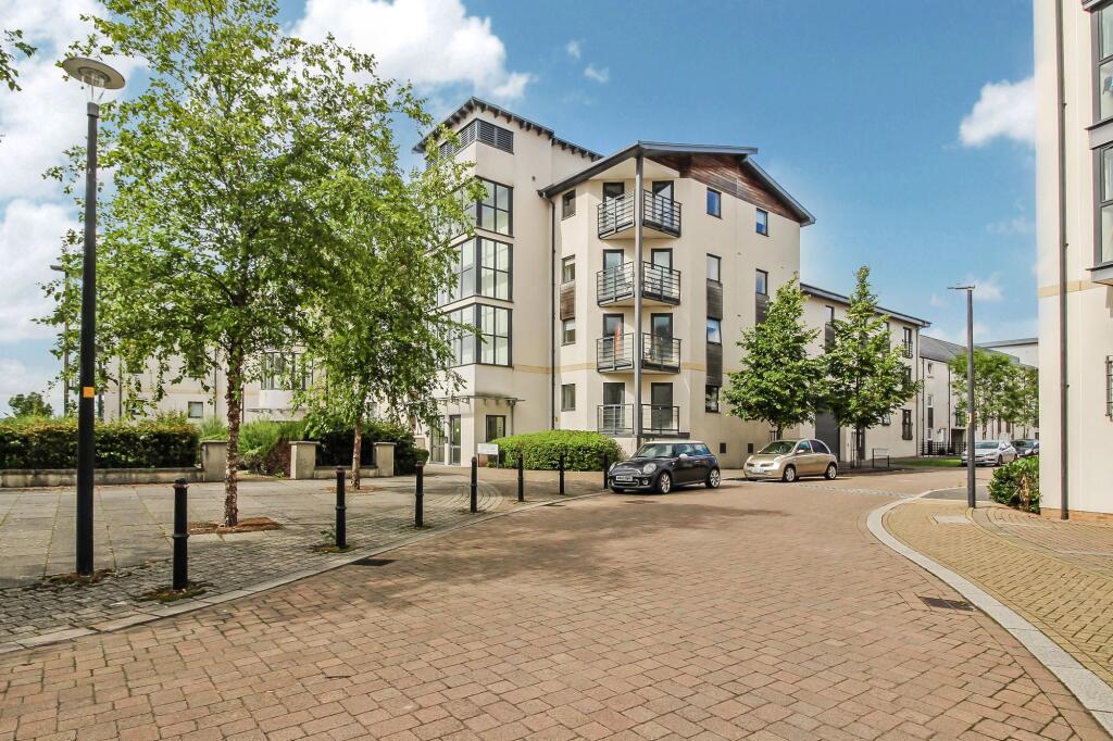 2 bed Apartment for rent in Swindon. From McFarlane Sales & Lettings - Old Town Office - Swindon 2 bed Apartment for rent in Swindon. From McFarlane Sales & Lettings - Old Town Office - Swindon