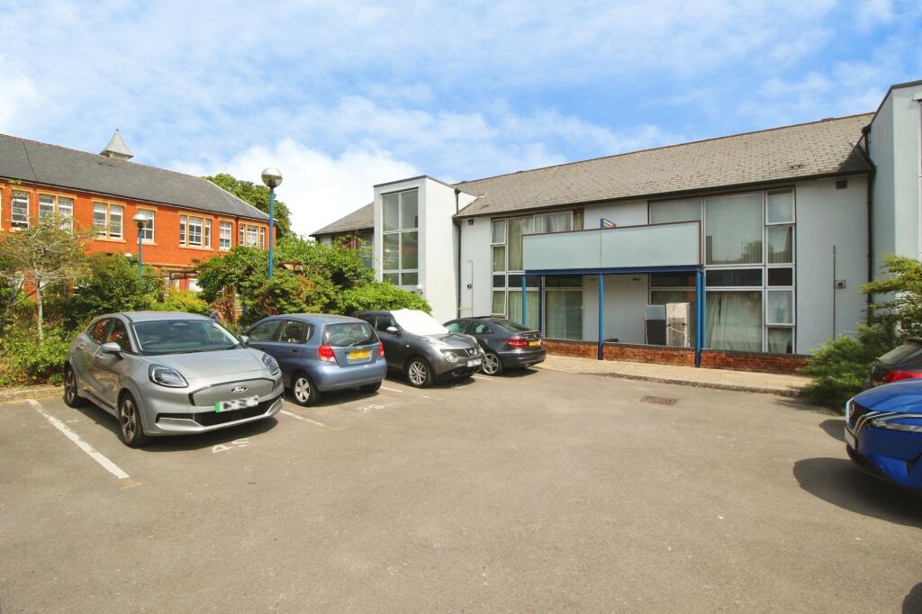 2 bed Apartment for rent in Swindon. From McFarlane Sales & Lettings - Old Town Office - Swindon