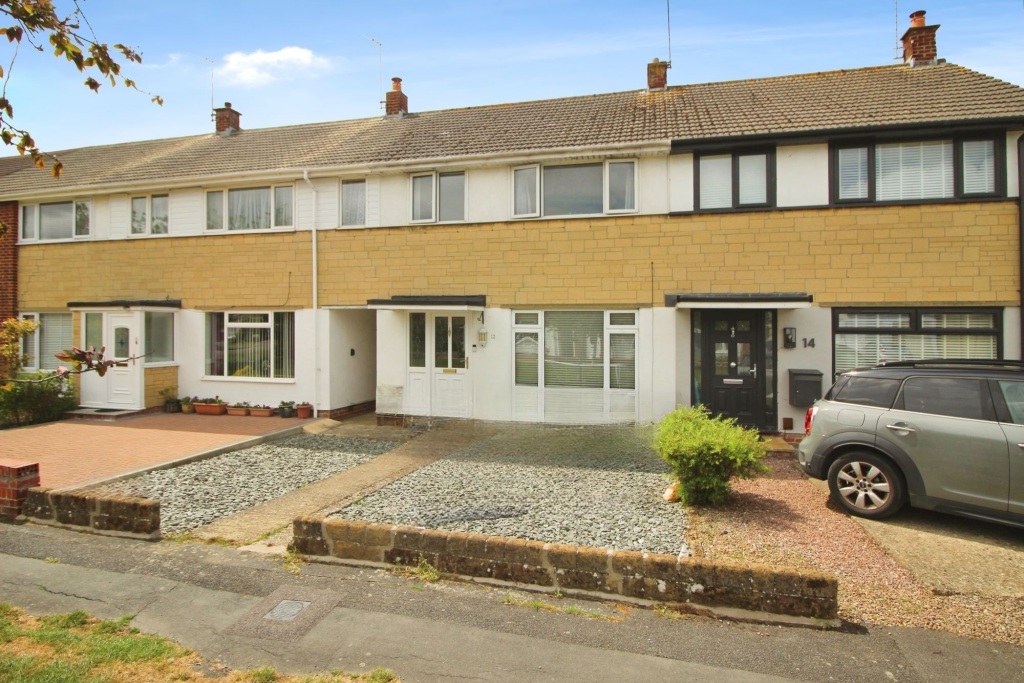 3 bed Mid Terraced House for rent in Stratton St Margaret. From McFarlane Sales & Lettings - Old Town Office - Swindon