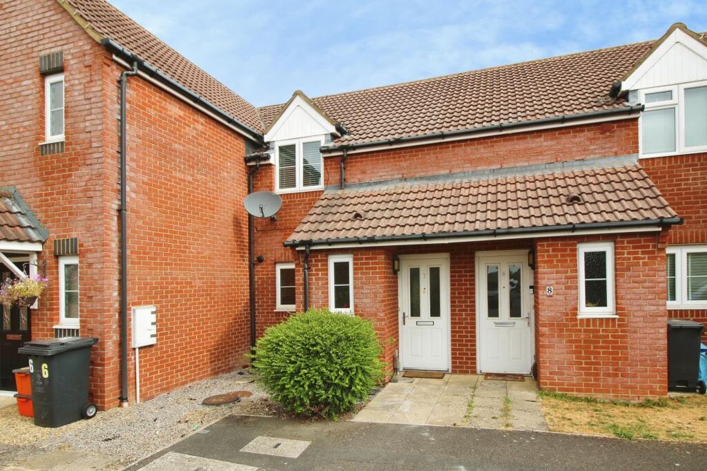2 bed Mid Terraced House for rent in Stratton St Margaret. From McFarlane Sales & Lettings - Old Town Office - Swindon