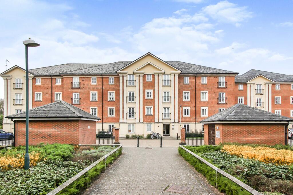 2 bed Apartment for rent in Swindon. From McFarlane Sales & Lettings - Old Town Office - Swindon