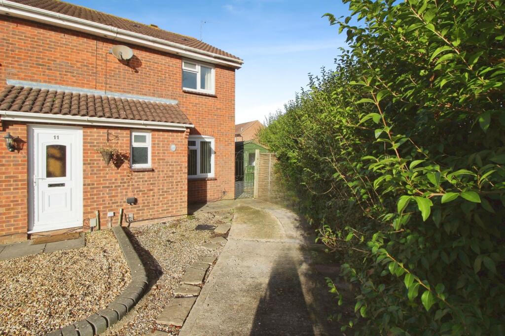 2 bed Semi Detached for rent in Swindon. From McFarlane Sales & Lettings - Old Town Office - Swindon