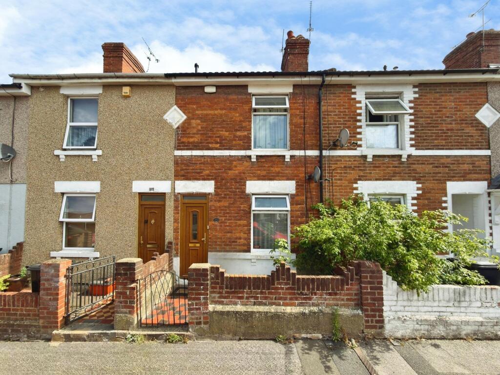 2 bed Mid Terraced House for rent in Swindon. From McFarlane Sales & Lettings - Old Town Office - Swindon