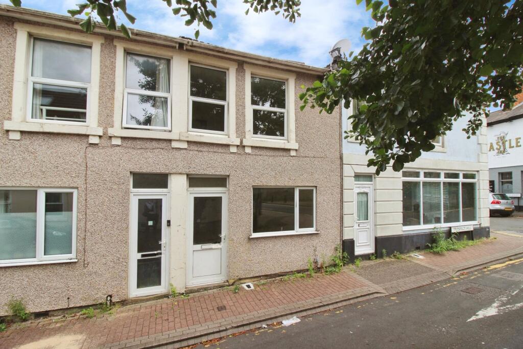 2 bed Mid Terraced House for rent in Swindon. From McFarlane Sales & Lettings - Old Town Office - Swindon