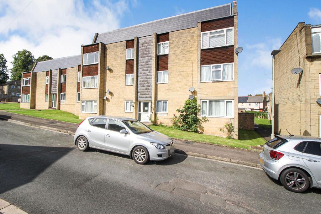 2 bed Apartment for rent in Cirencester. From McFarlane Sales & Lettings - Old Town Office - Swindon 2 bed Apartment for rent in Cirencester. From McFarlane Sales & Lettings - Old Town Office - Swindon