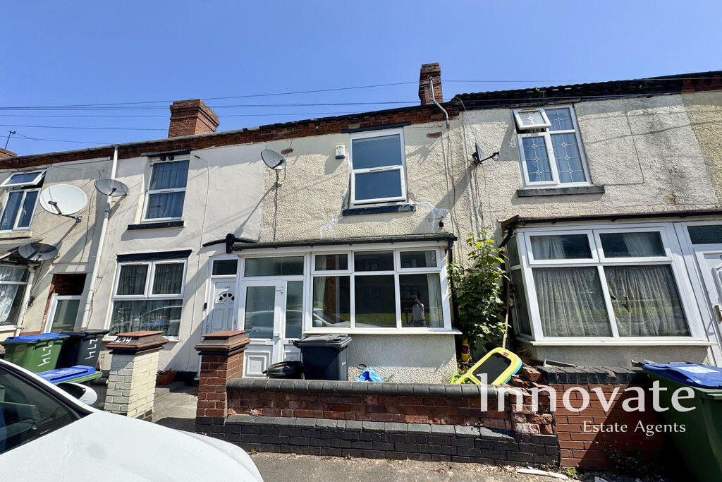 3 bed Mid Terraced House for rent in Oldbury. From Innovate Estate Agents - Oldbury