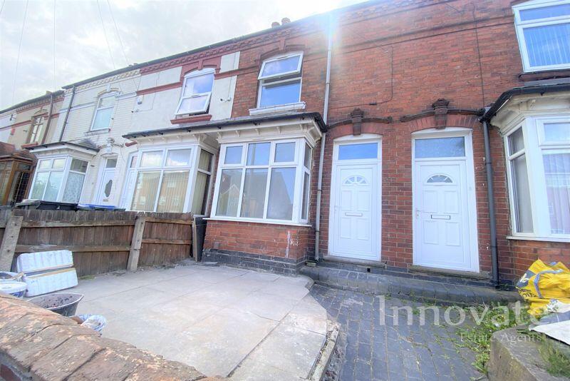 3 bed Mid Terraced House for rent in Oldbury. From Innovate Estate Agents - Oldbury