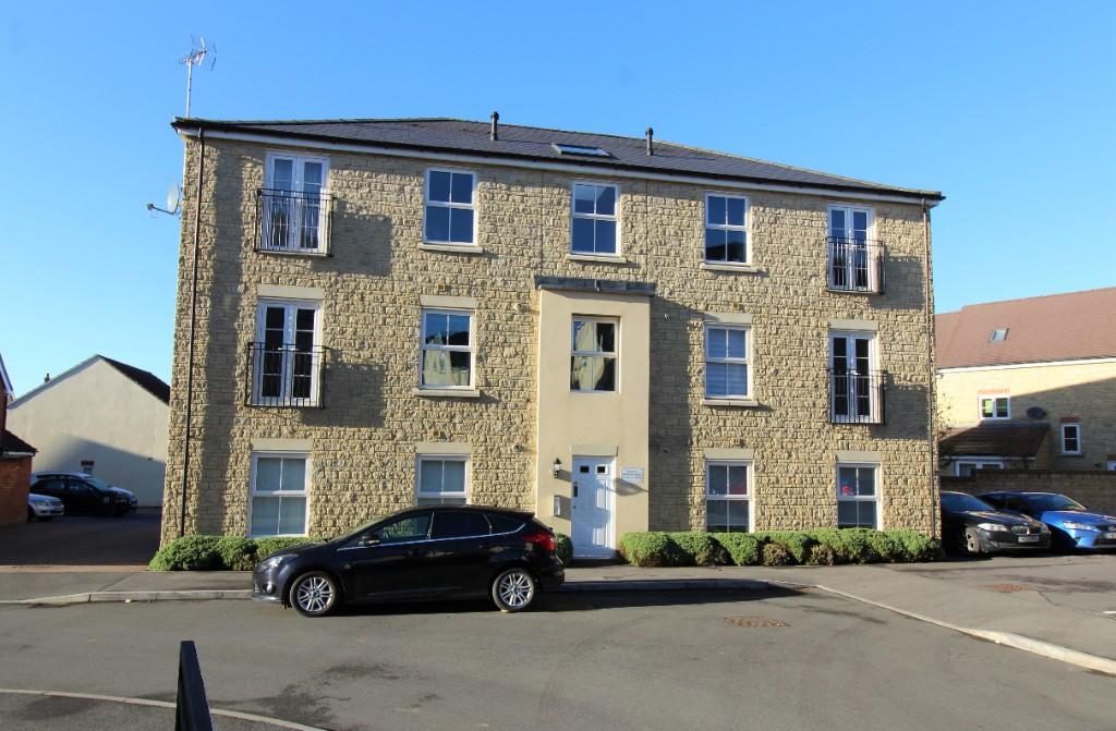 2 bed Apartment for rent in Blunsdon St Andrew. From Samuel Miles - Highworth