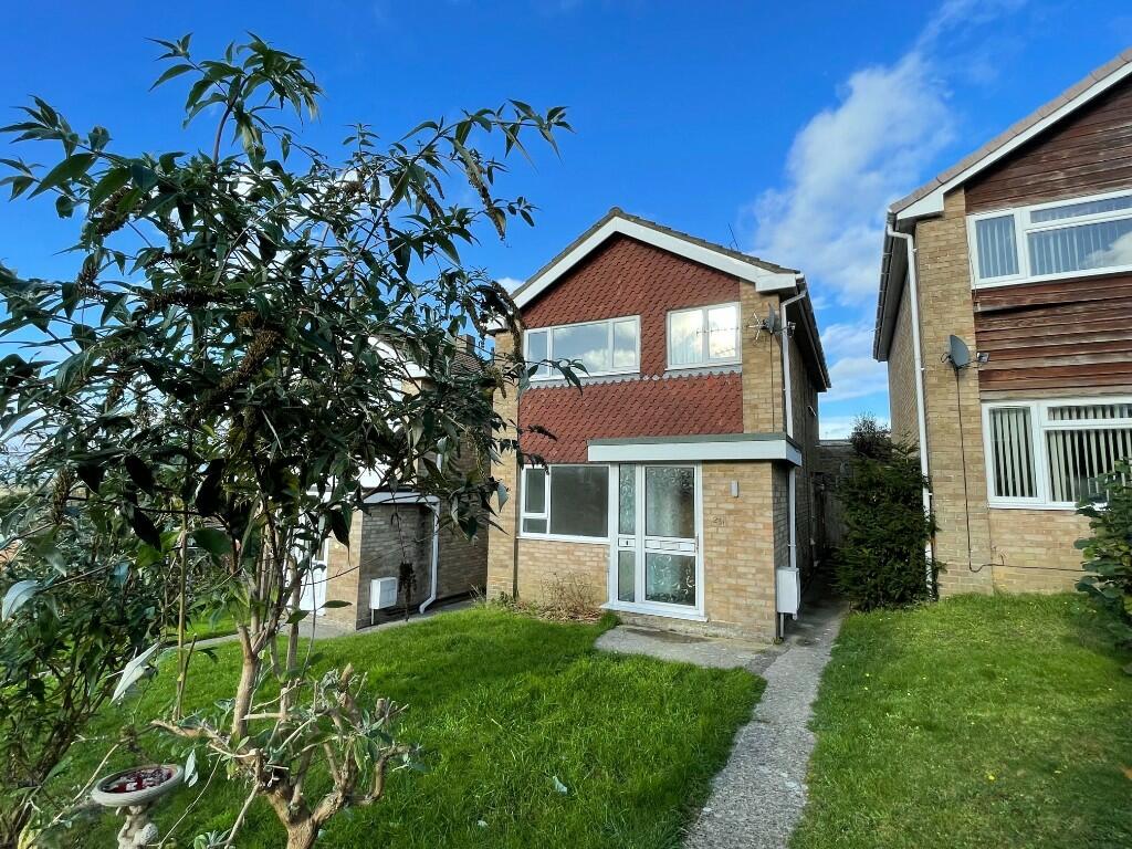 3 bed Detached for rent in Highworth. From Samuel Miles - Highworth