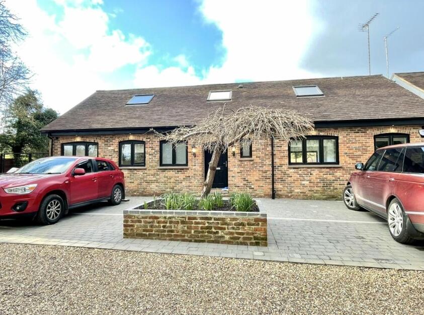 4 bed Detached House for rent in Stanmore. From Hamptons International