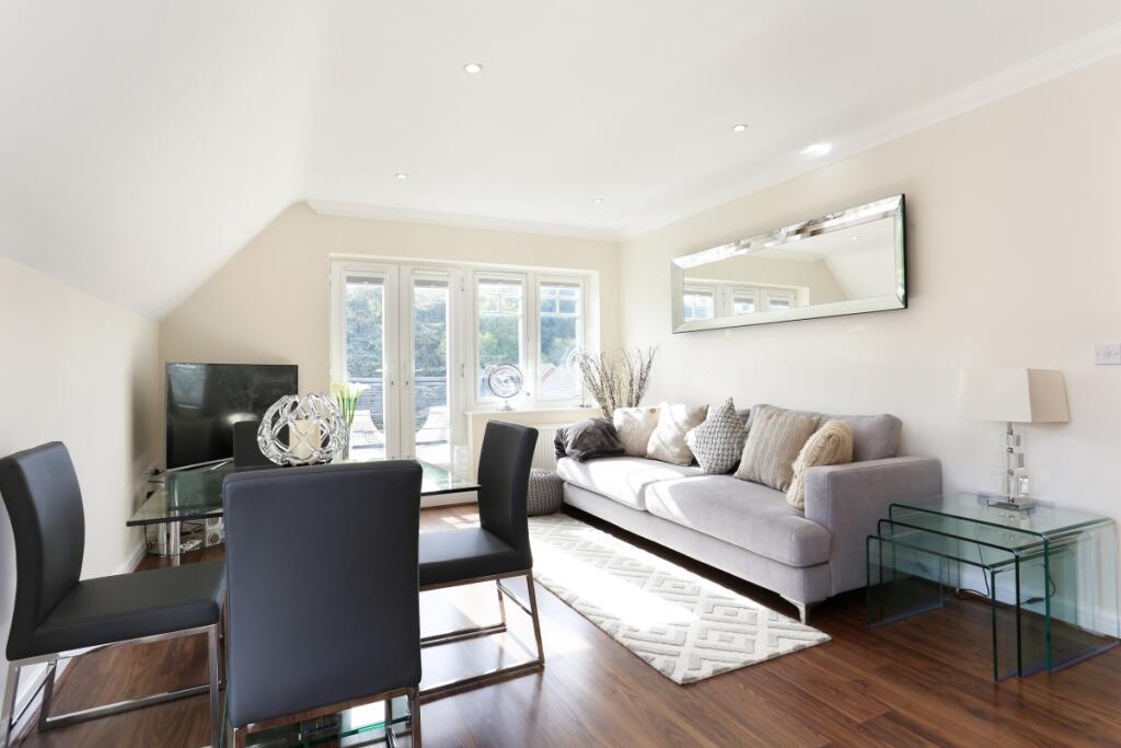 2 bed Apartment for rent in Stanmore. From Hamptons International