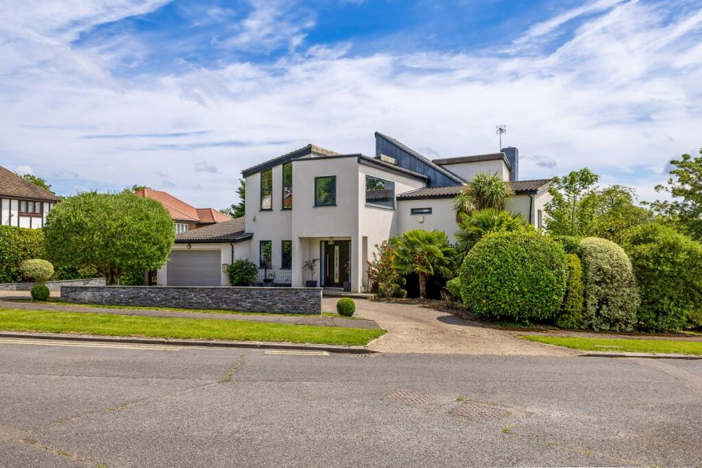 5 bed Detached for rent in Stanmore. From Hamptons International