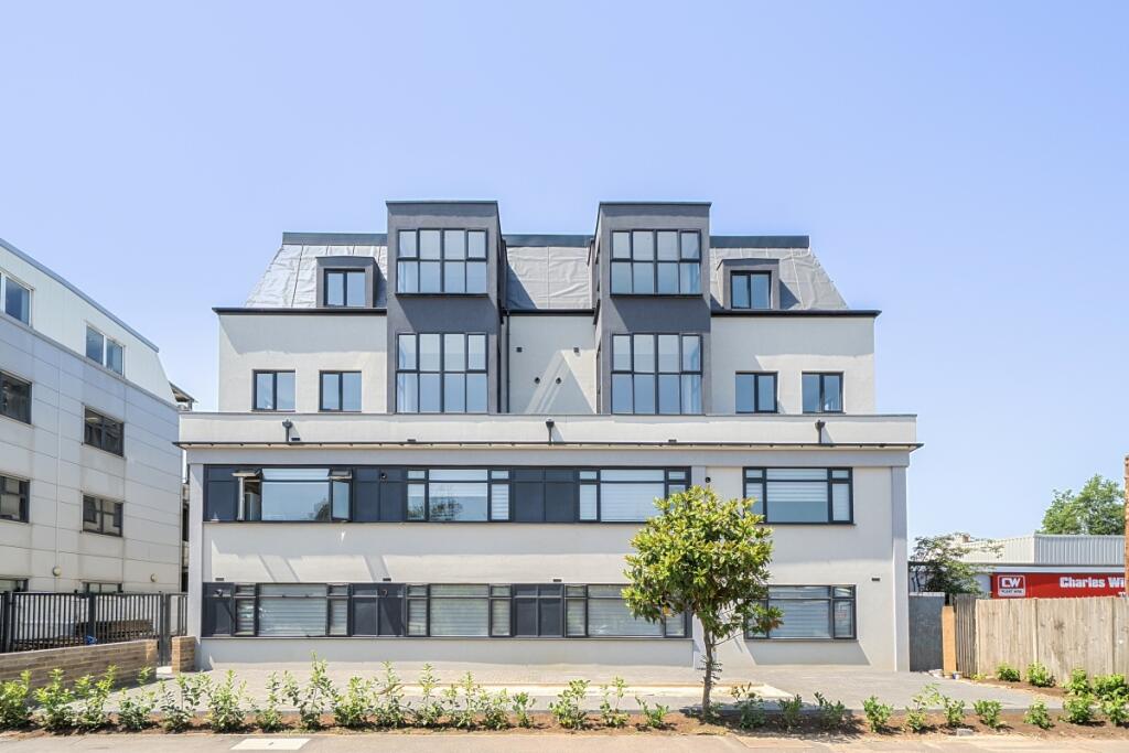 2 bed Apartment for rent in Borehamwood. From Hamptons International