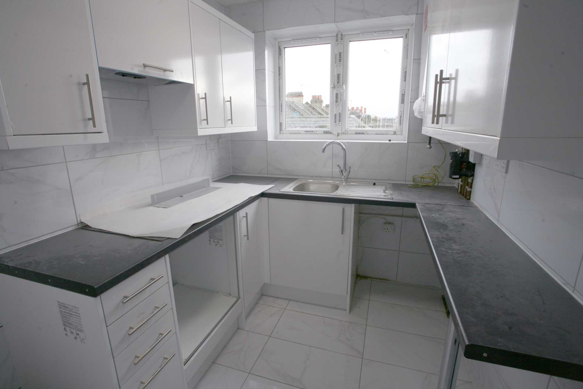 3 bed 1st Floor Flat for rent in London. From Real Move Estates
