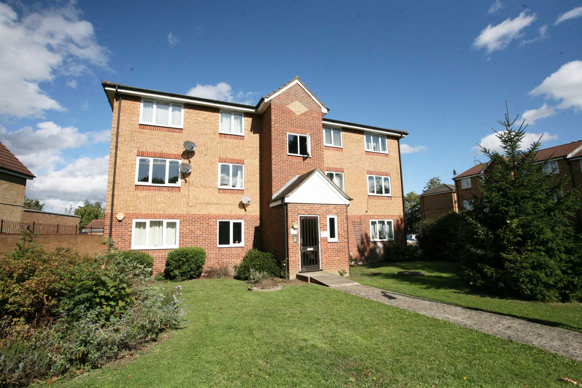 1 bed 1st Floor Flat for rent in Ilford. From Real Move Estates 1 bed 1st Floor Flat for rent in Ilford. From Real Move Estates
