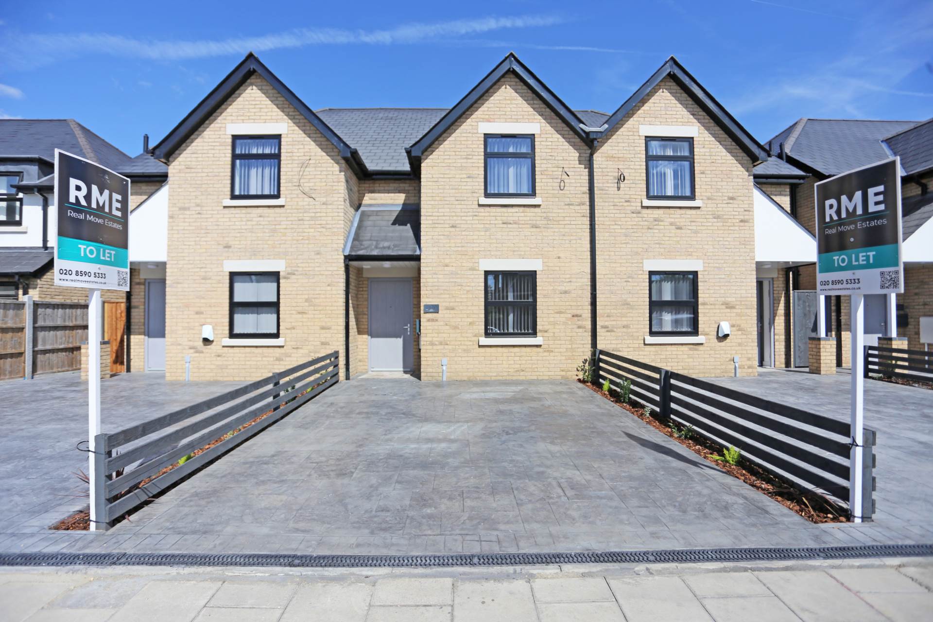 3 bed Mid Terraced House for rent in Rainham. From Real Move Estates 3 bed Mid Terraced House for rent in Rainham. From Real Move Estates