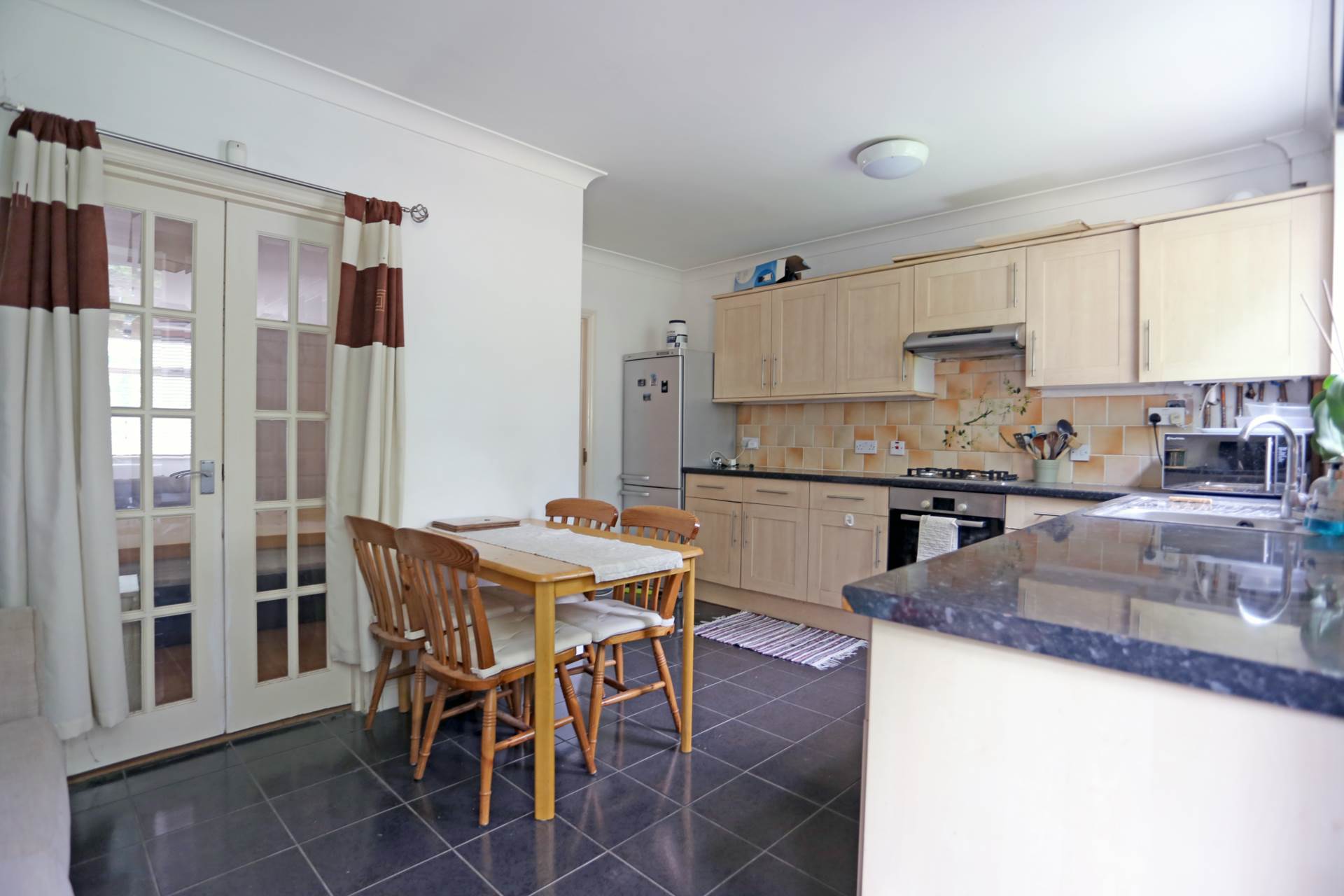 4 bed Semi Detached for rent in London. From Real Move Estates 4 bed Semi Detached for rent in London. From Real Move Estates