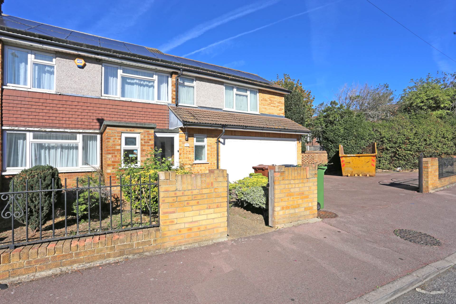 3 bed End of Terrace for rent in Romford. From Real Move Estates