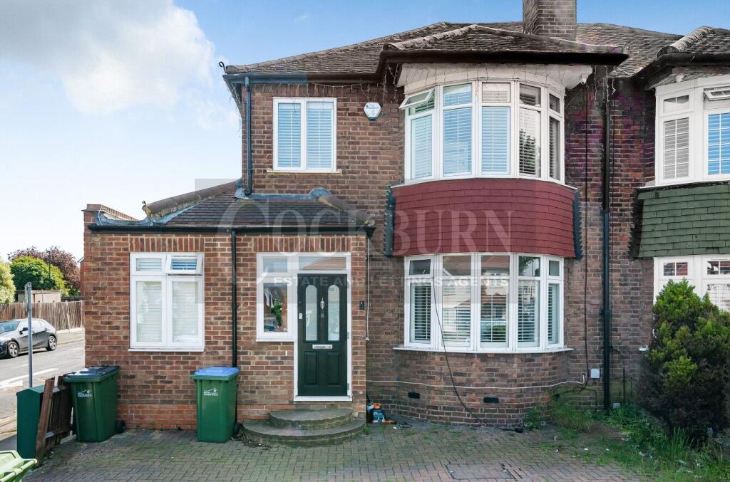 3 bed Semi Detached for rent in Eltham. From Cockburn Estate Agents - New Eltham 3 bed Semi Detached for rent in Eltham. From Cockburn Estate Agents - New Eltham
