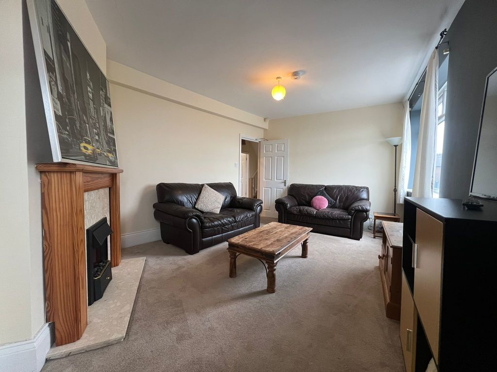 4 bed Upper Floor Flat for rent in Newcastle Upon Tyne. From Cloud-let 4 bed Upper Floor Flat for rent in Newcastle Upon Tyne. From Cloud-let