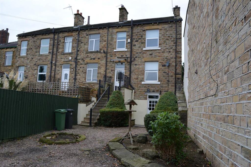 1 bed Detached for rent in Batley. From Martin Thornton Estates Agents - Huddersfield 1 bed Detached for rent in Batley. From Martin Thornton Estates Agents - Huddersfield
