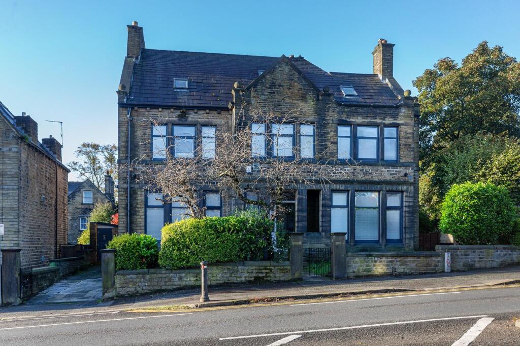 4 bed Studio for rent in Huddersfield. From Martin Thornton Estates Agents - Huddersfield