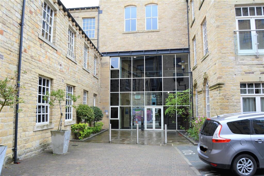 1 bed Apartment for rent in Huddersfield. From Martin Thornton Estates Agents - Huddersfield 1 bed Apartment for rent in Huddersfield. From Martin Thornton Estates Agents - Huddersfield