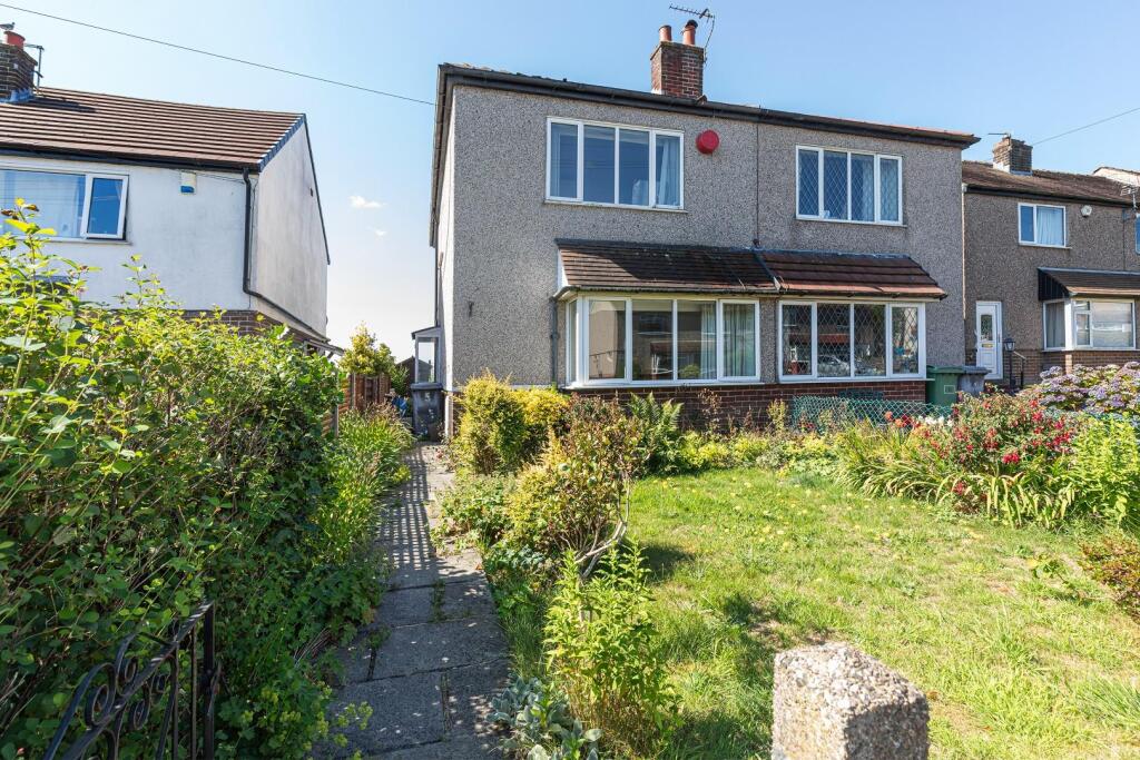 3 bed Semi Detached for rent in Outlane. From Martin Thornton Estates Agents - Huddersfield