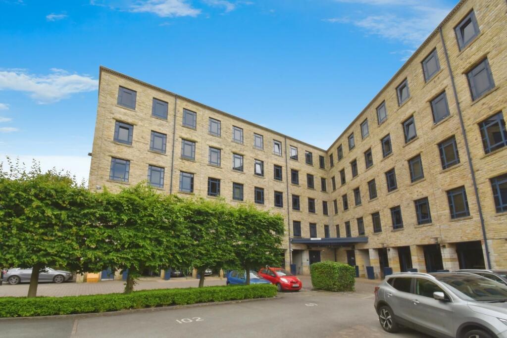 2 bed Apartment for rent in Huddersfield. From Martin Thornton Estates Agents - Huddersfield 2 bed Apartment for rent in Huddersfield. From Martin Thornton Estates Agents - Huddersfield