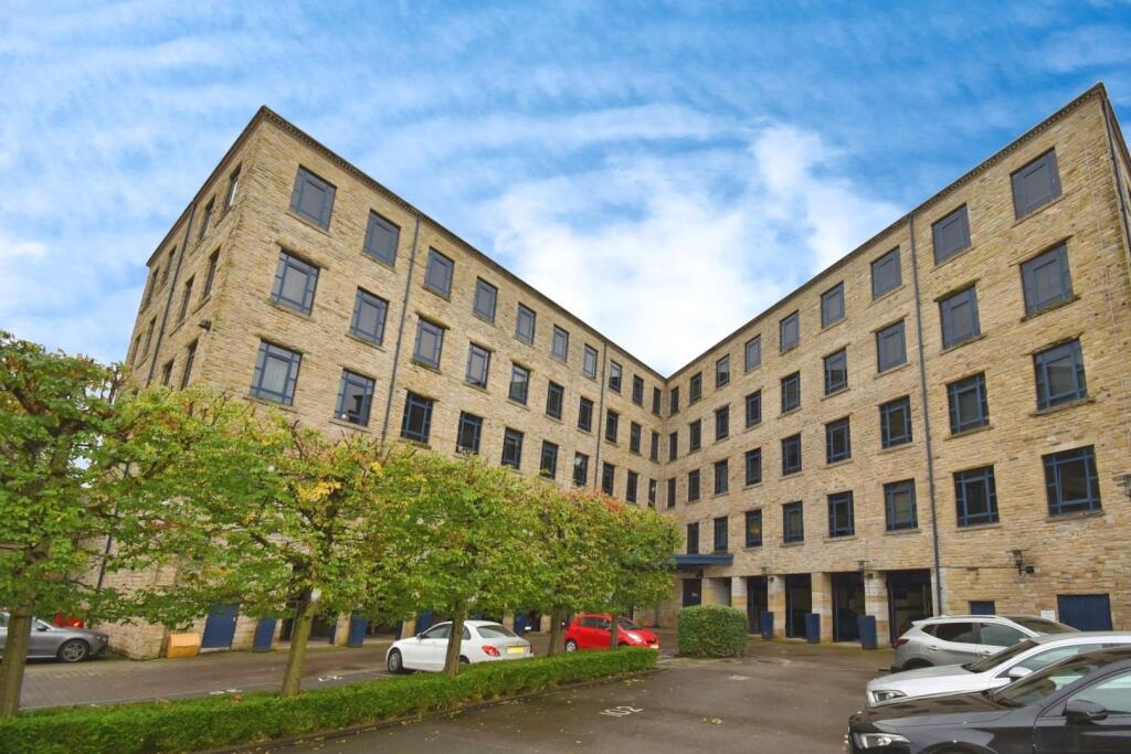 2 bed Apartment for rent in Huddersfield. From Martin Thornton Estates Agents - Huddersfield 2 bed Apartment for rent in Huddersfield. From Martin Thornton Estates Agents - Huddersfield