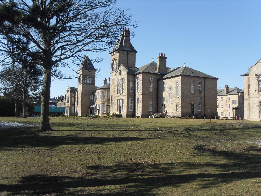 2 bed Apartment for rent in Burley Woodhead. From Martin Thornton Estates Agents - Huddersfield 2 bed Apartment for rent in Burley Woodhead. From Martin Thornton Estates Agents - Huddersfield