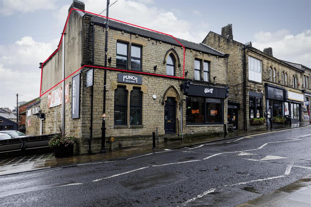 2 bed 1st Floor Flat for rent in Holmfirth. From Martin Thornton Estates Agents - Huddersfield 2 bed 1st Floor Flat for rent in Holmfirth. From Martin Thornton Estates Agents - Huddersfield