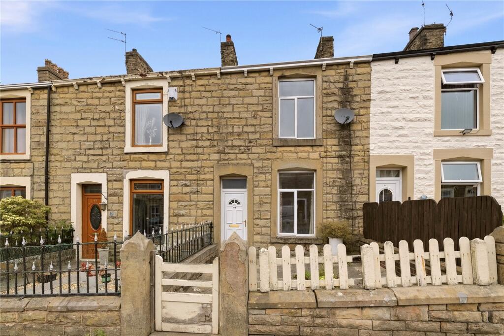 2 bed Mid Terraced House for rent in Accrington. From Property Shop - Sales & Lettings - Accrington