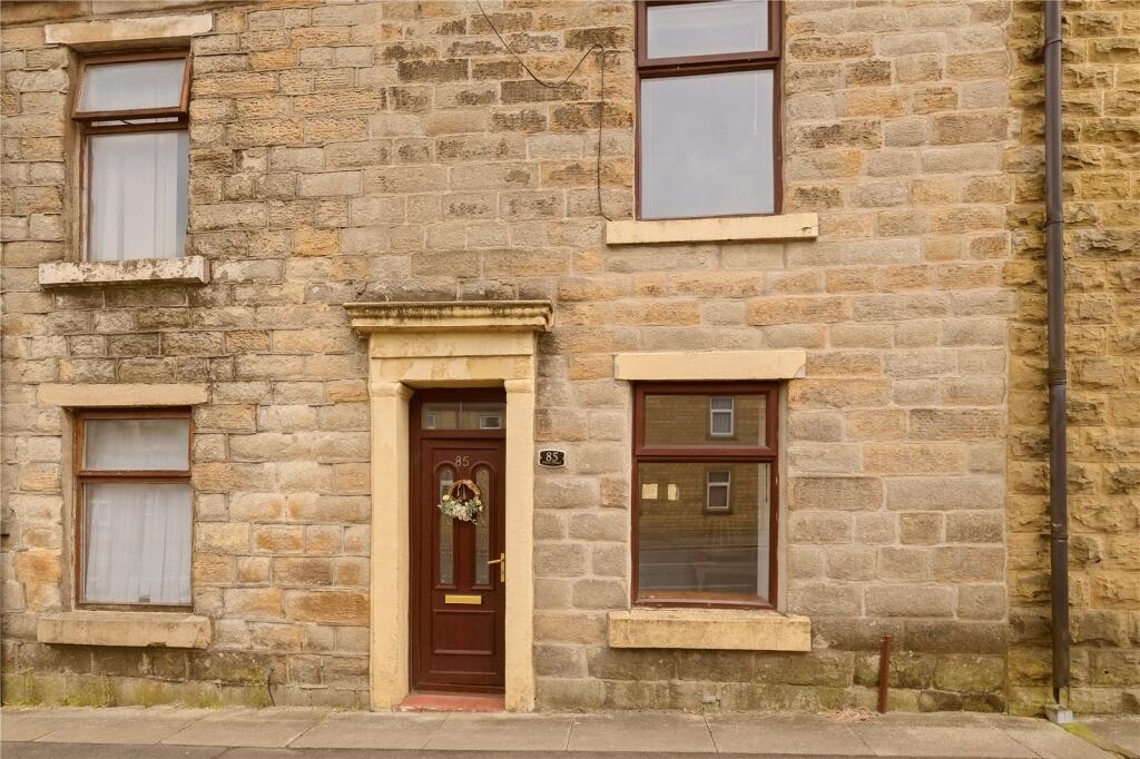 2 bed Mid Terraced House for rent in Rishton. From Property Shop - Sales & Lettings - Accrington 2 bed Mid Terraced House for rent in Rishton. From Property Shop - Sales & Lettings - Accrington