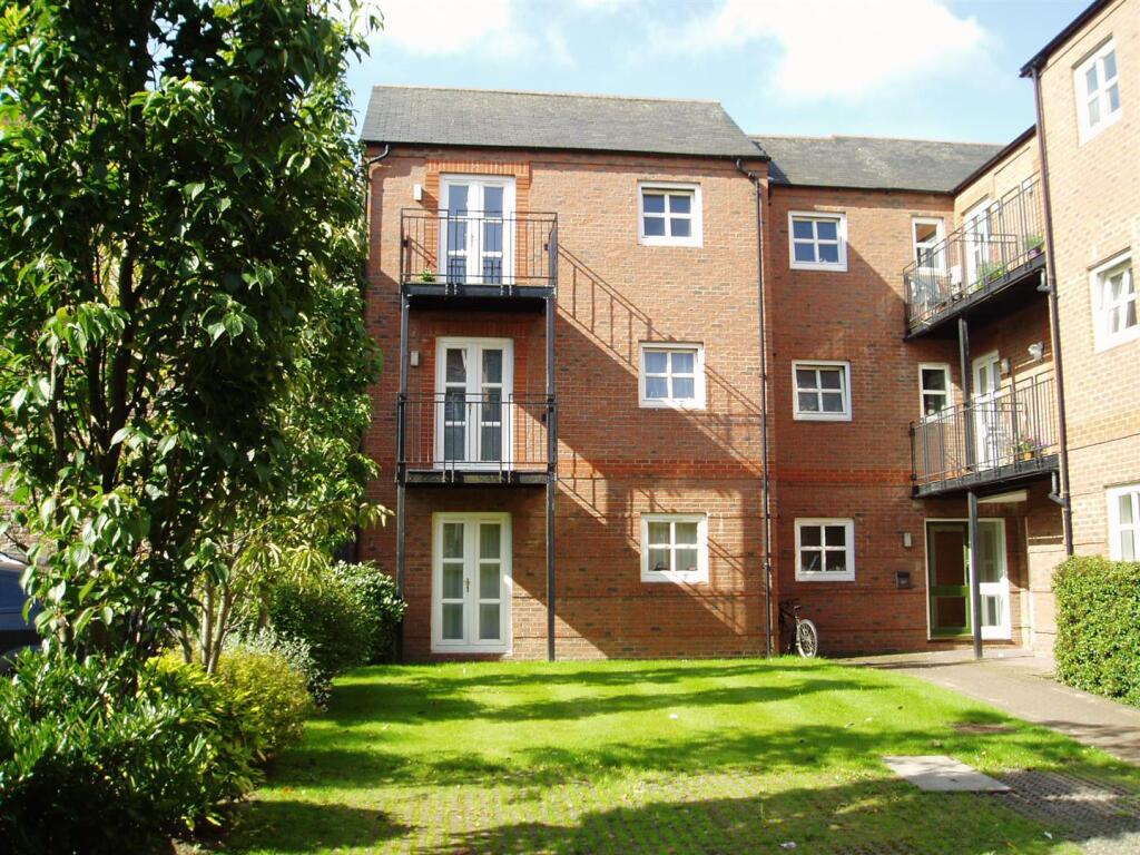 2 bed 1st Floor Flat for rent in York. From Stephensons - York