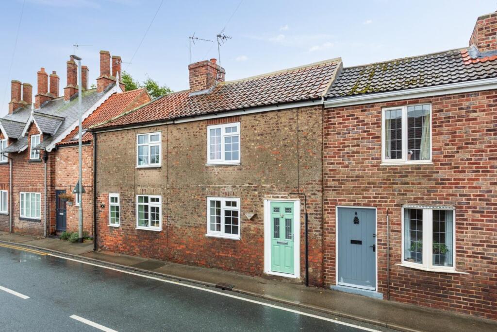 2 bed Mid Terraced House for rent in Bubwith. From Stephensons - York 2 bed Mid Terraced House for rent in Bubwith. From Stephensons - York