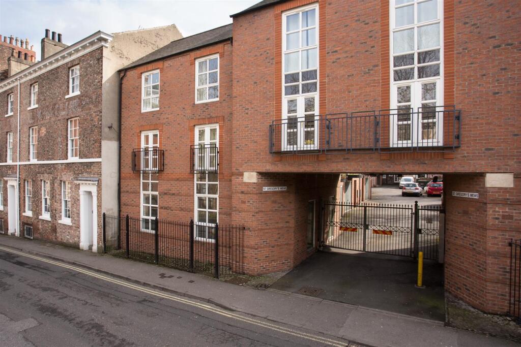 1 bed 1st Floor Flat for rent in York. From Stephensons - York