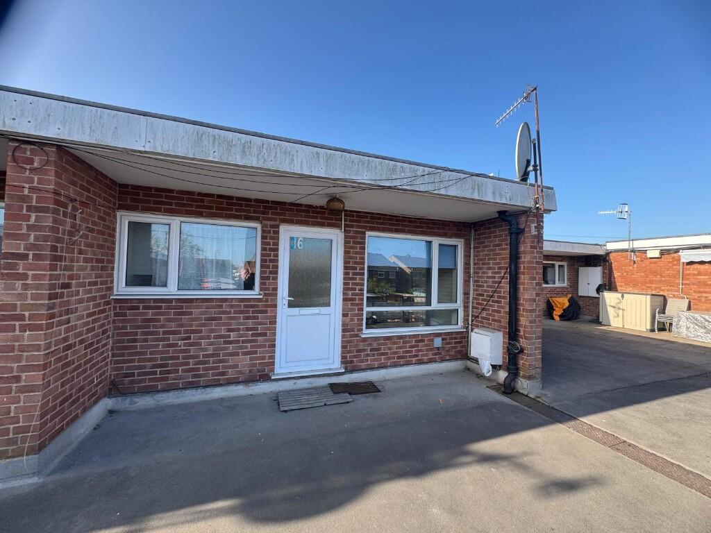 2 bed 1st Floor Flat for rent in Lower Broadheath. From Tonks & Firkin - Worcestershire 2 bed 1st Floor Flat for rent in Lower Broadheath. From Tonks & Firkin - Worcestershire